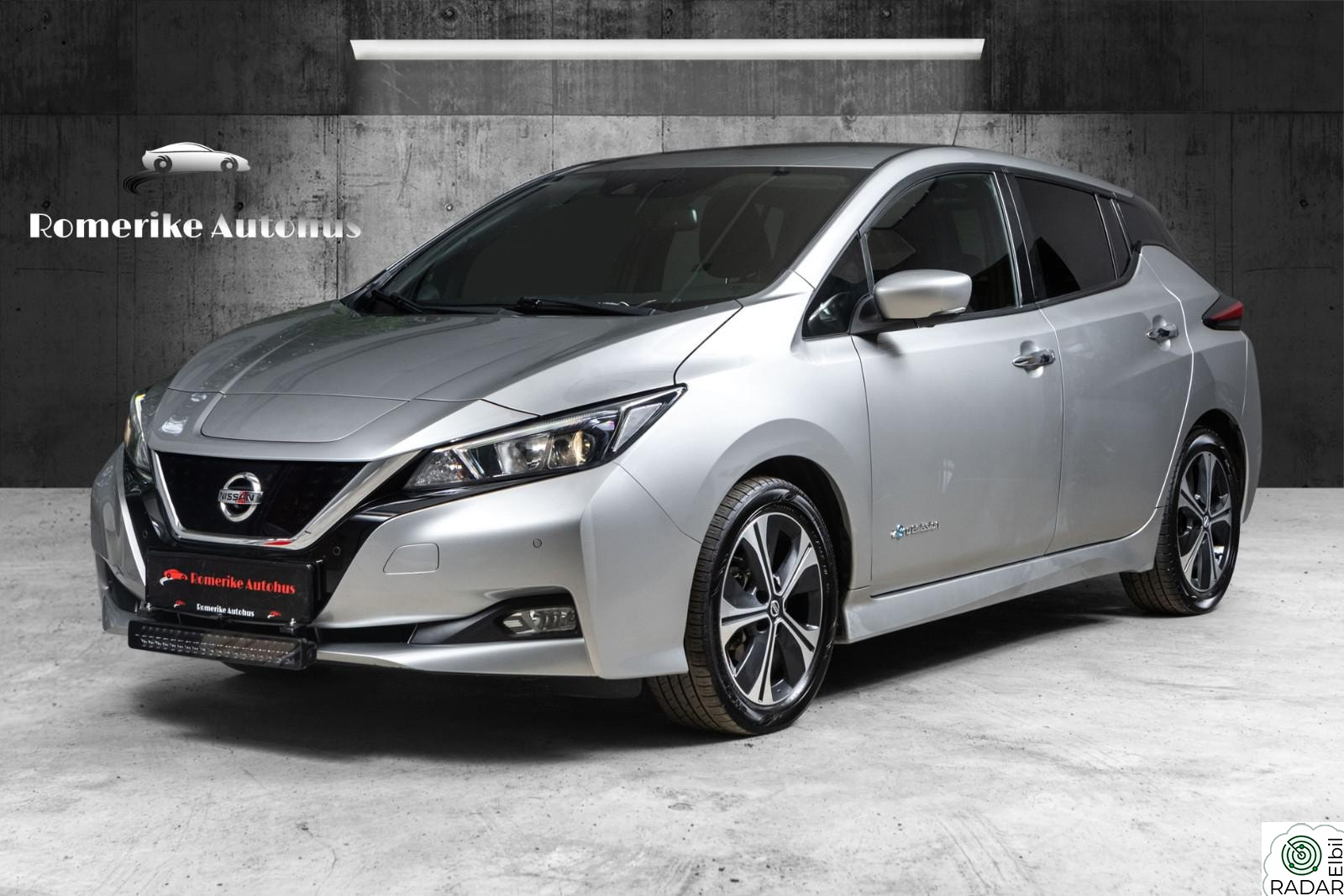 NISSAN LEAF 40kWh 40kWh 150hk // 360kam, ACC, Rattvarme, LED-bar++
