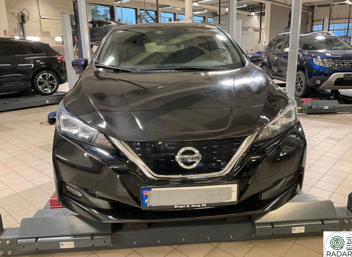 NISSAN LEAF 40kWh 40kWh Launch Edition