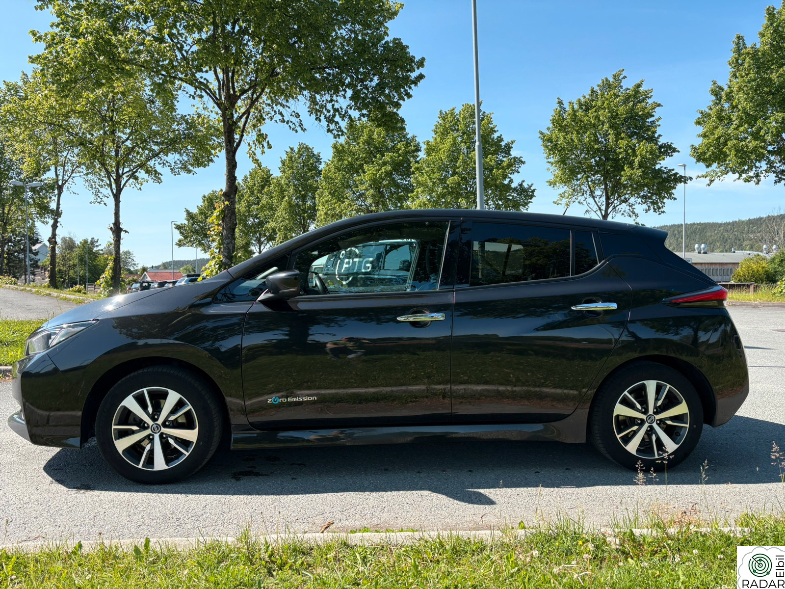 NISSAN LEAF 40kWh 40kWh Launch Edition