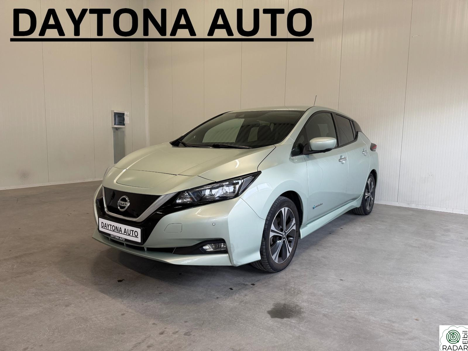 NISSAN LEAF 40kWh 40kWh, N-Connecta, Lav KM! 360 Kamera, Rattvarme, ACC +