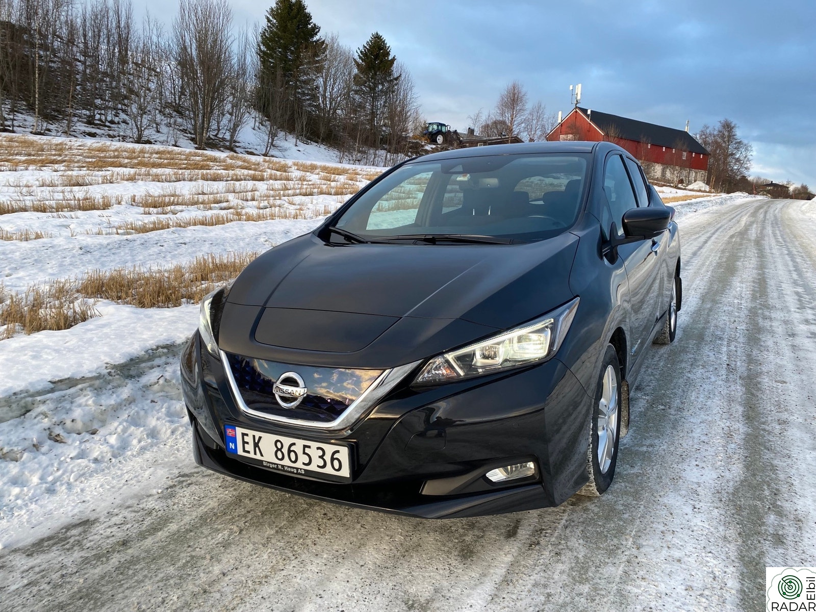 NISSAN LEAF 40kWh 40kWh/N-Connecta Launch Edition/Lav.km/LED