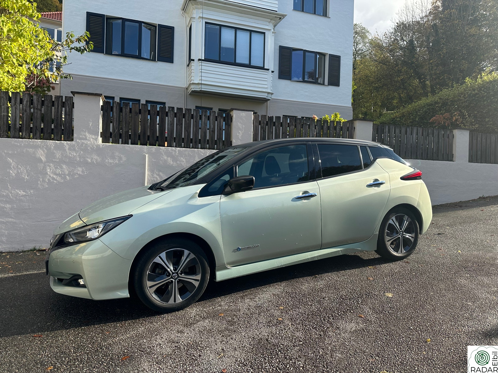 NISSAN LEAF 40kWh 40kWh Launch Edition