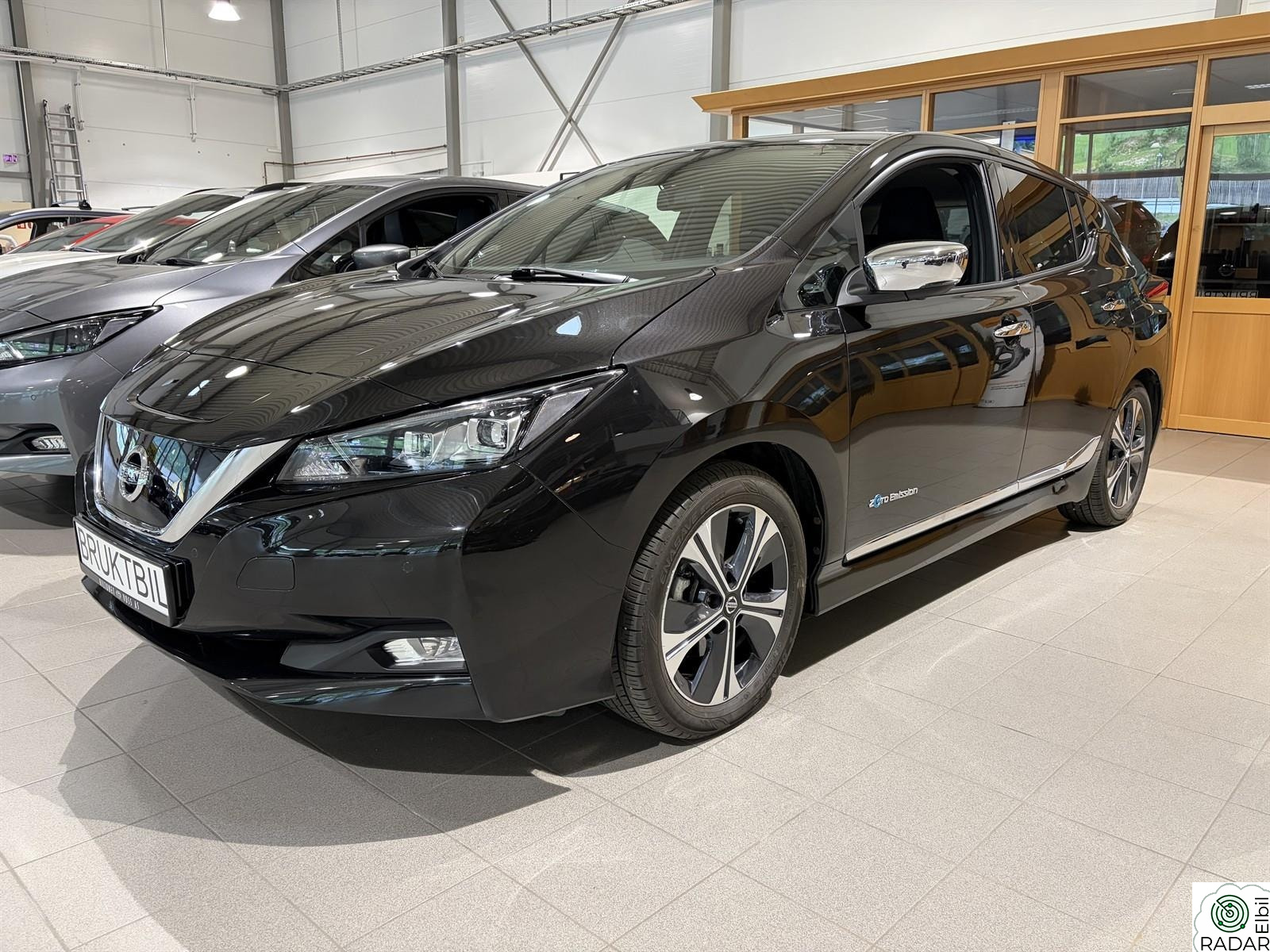 NISSAN LEAF 40kWh Launch Edition