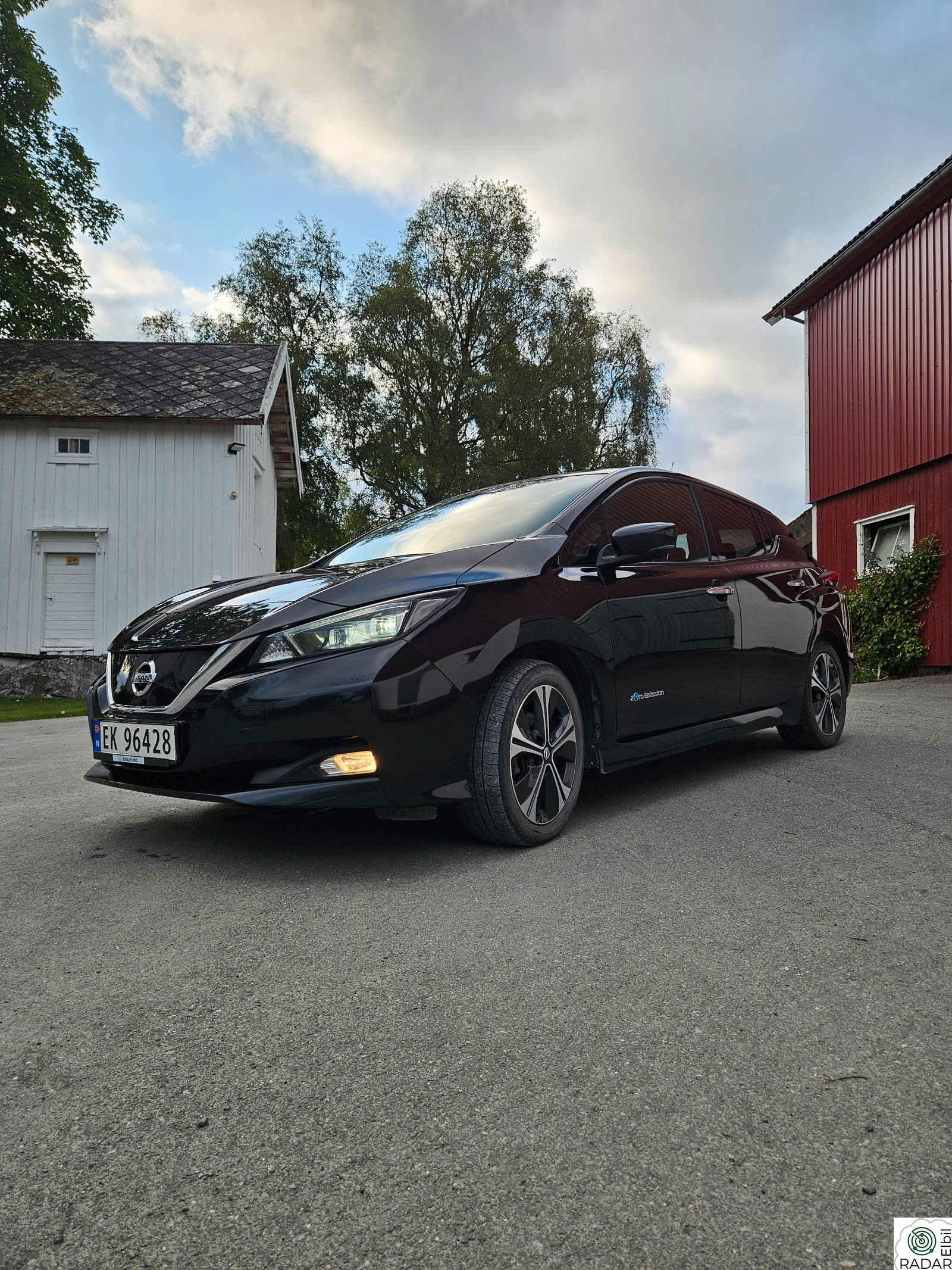NISSAN LEAF 40kWh 40kWh Launch Edition
