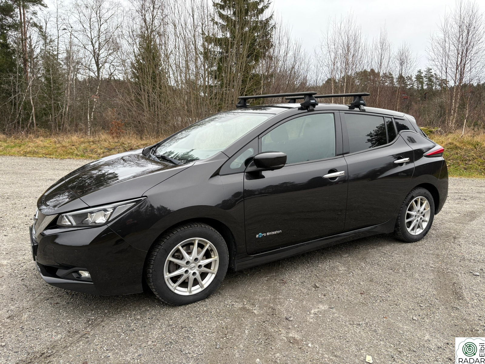 NISSAN LEAF 40kWh LEAF 40kWt 2.ZERO with LED front headlights