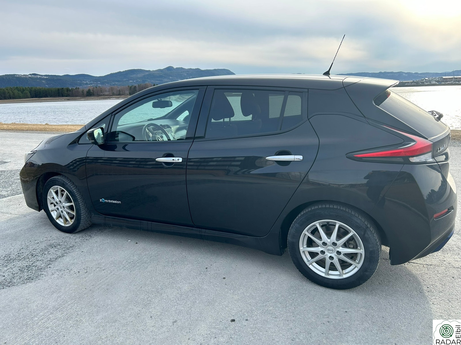 NISSAN LEAF 40kWh 40kWh Launch Edition