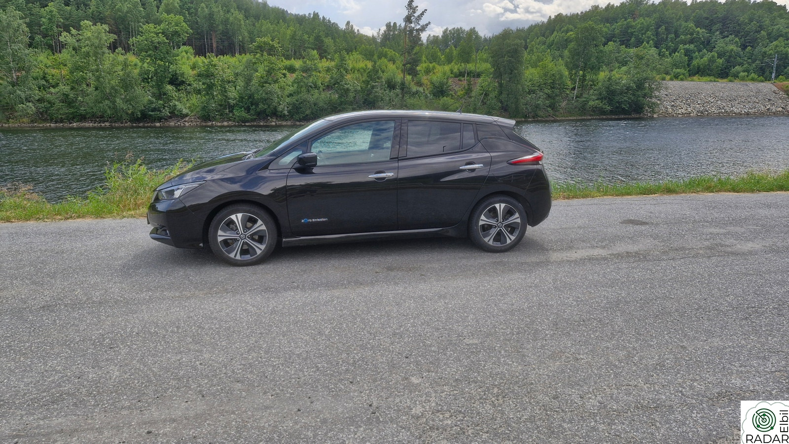 NISSAN LEAF 40kWh 40kWh Launch Edition