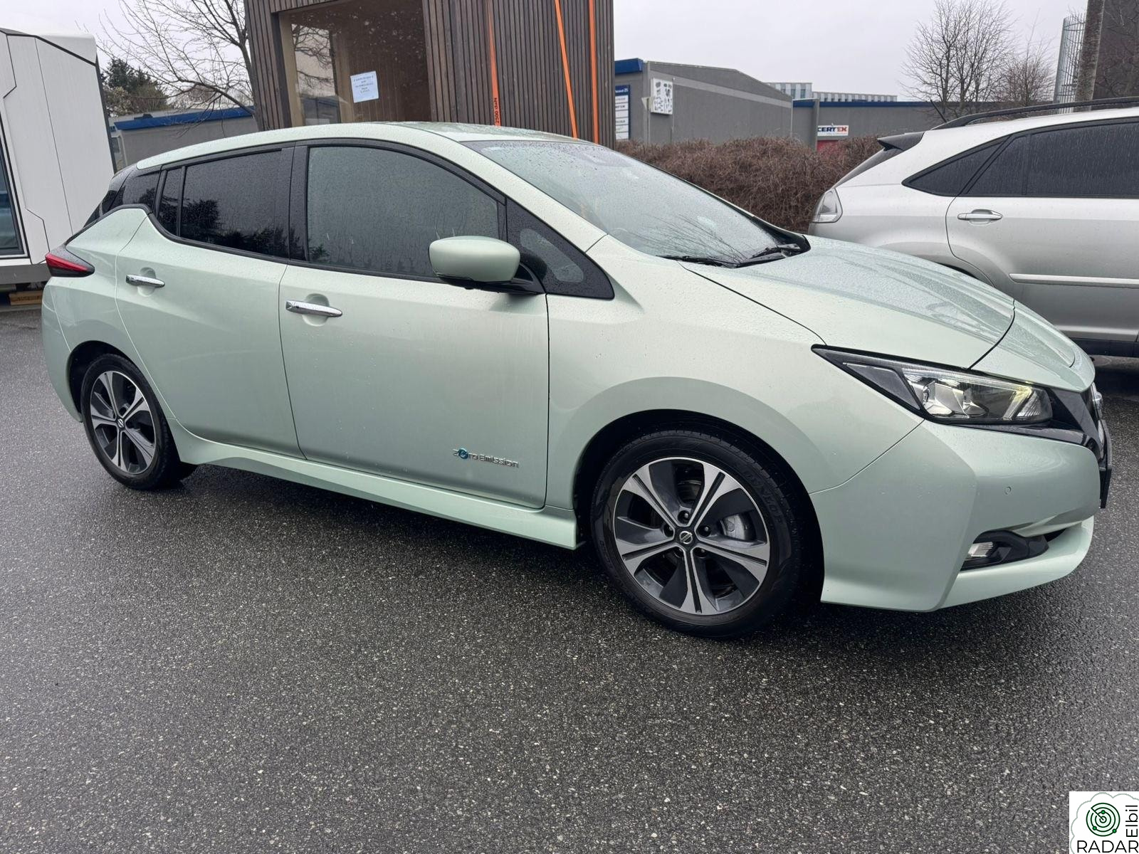 NISSAN LEAF 40kWh 40kWh/270 KM/360CAM/NAVI/DAB+/ACC/S+V++