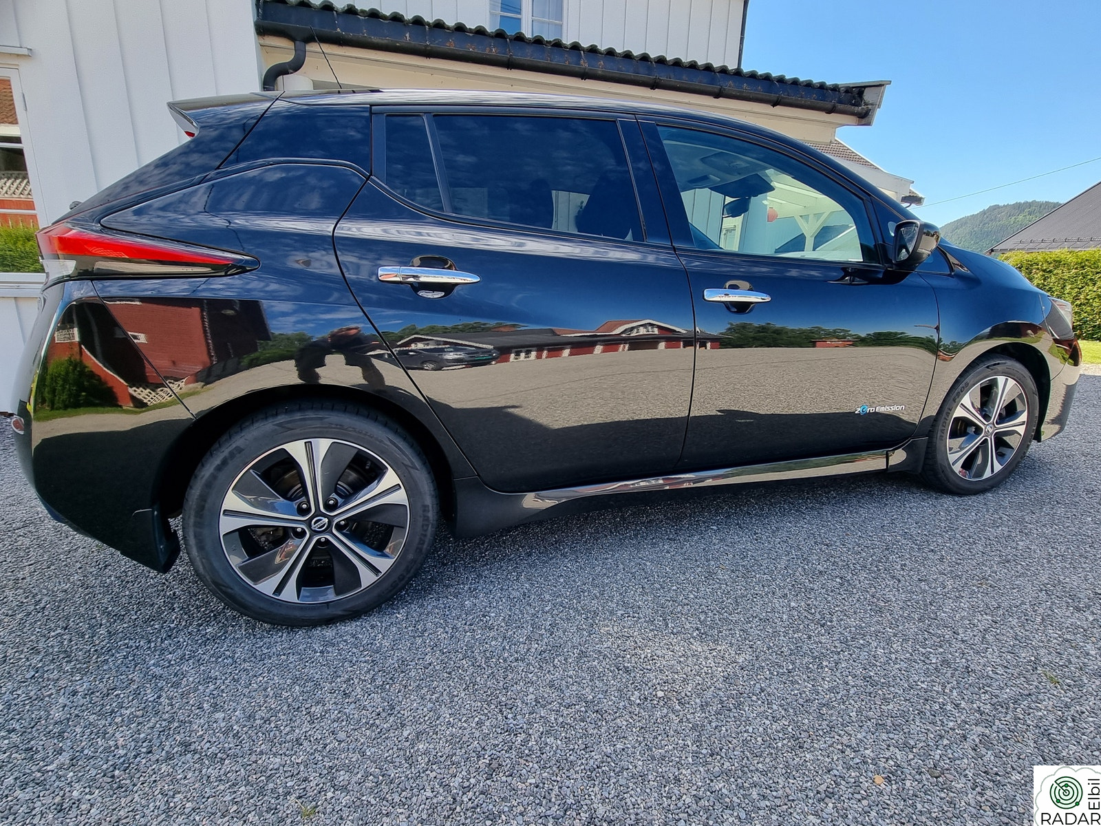NISSAN LEAF 40kWh 40kWh Launch Edition