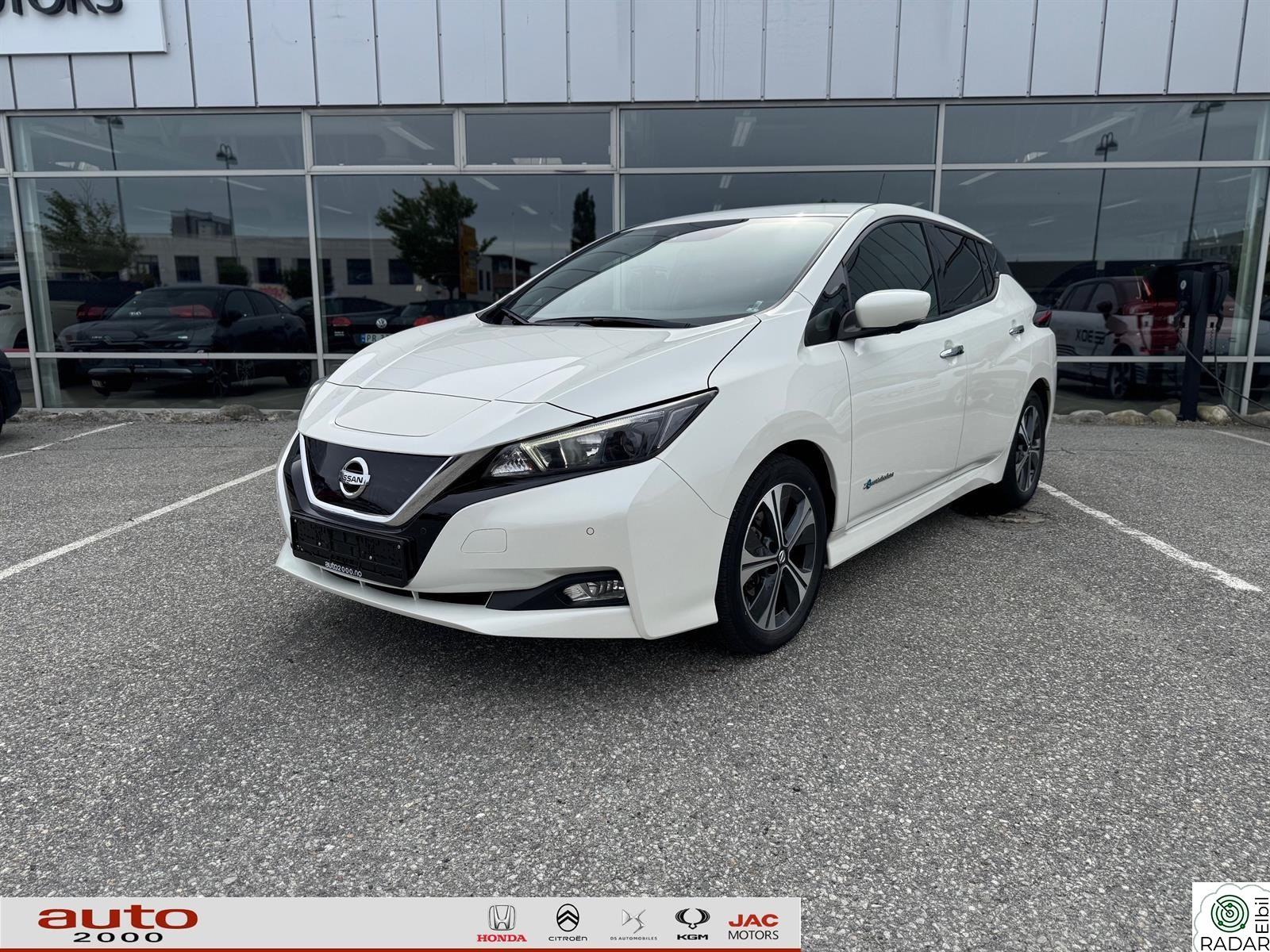 NISSAN LEAF 40kWh 40KWH 360KAMERA,RATTVARME,LAV KM