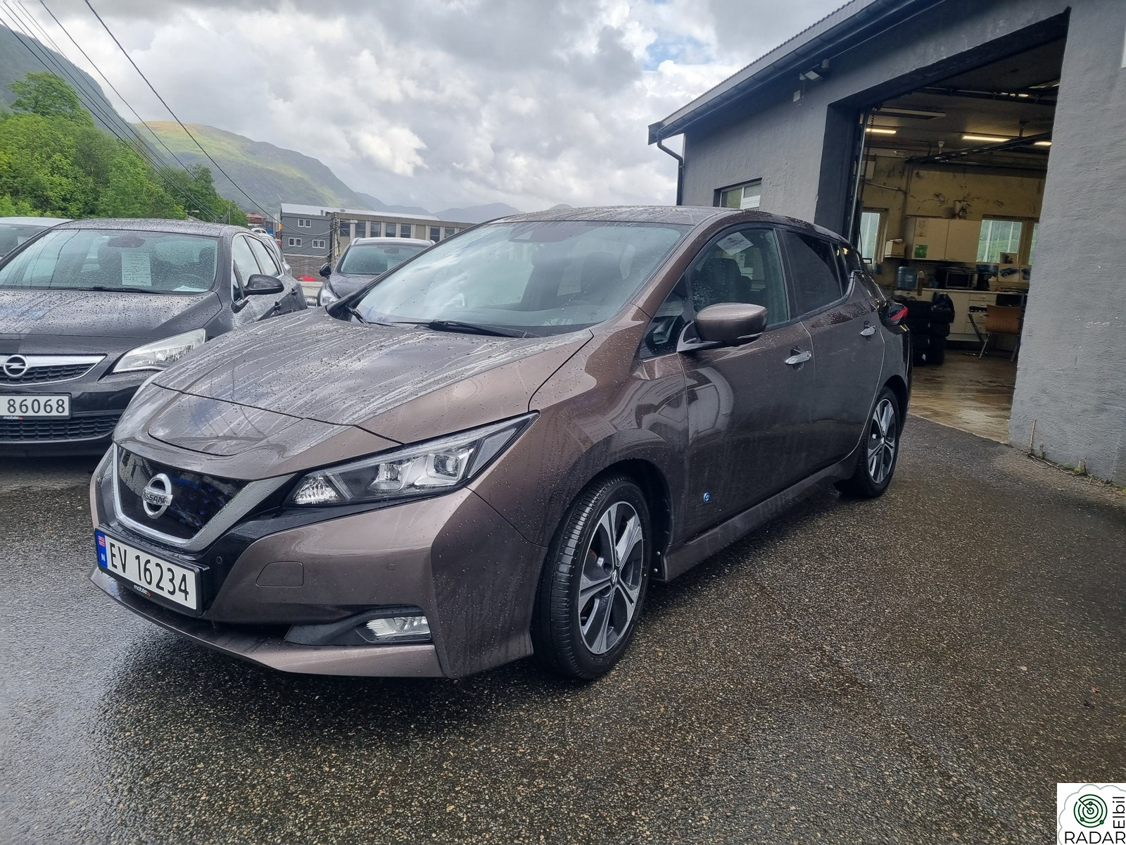 NISSAN LEAF 40kWh Leaf Tekna-233 km pr lading-Eu Mars 2026-40 kw/t-Aut