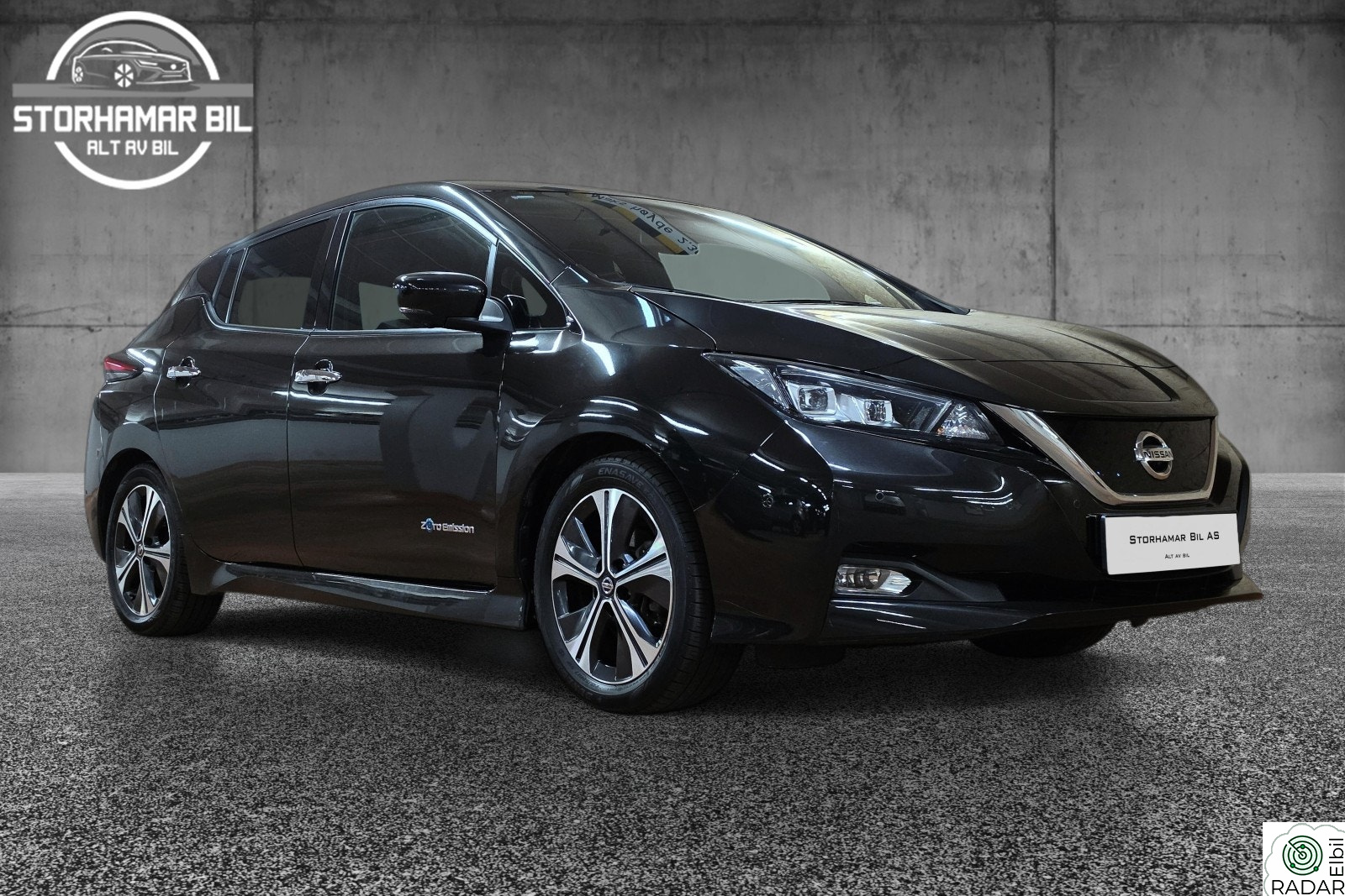 NISSAN LEAF 40kWh 40kWh/Btooth/r.kamera/p.sensor/navi/keyless/iso/+++
