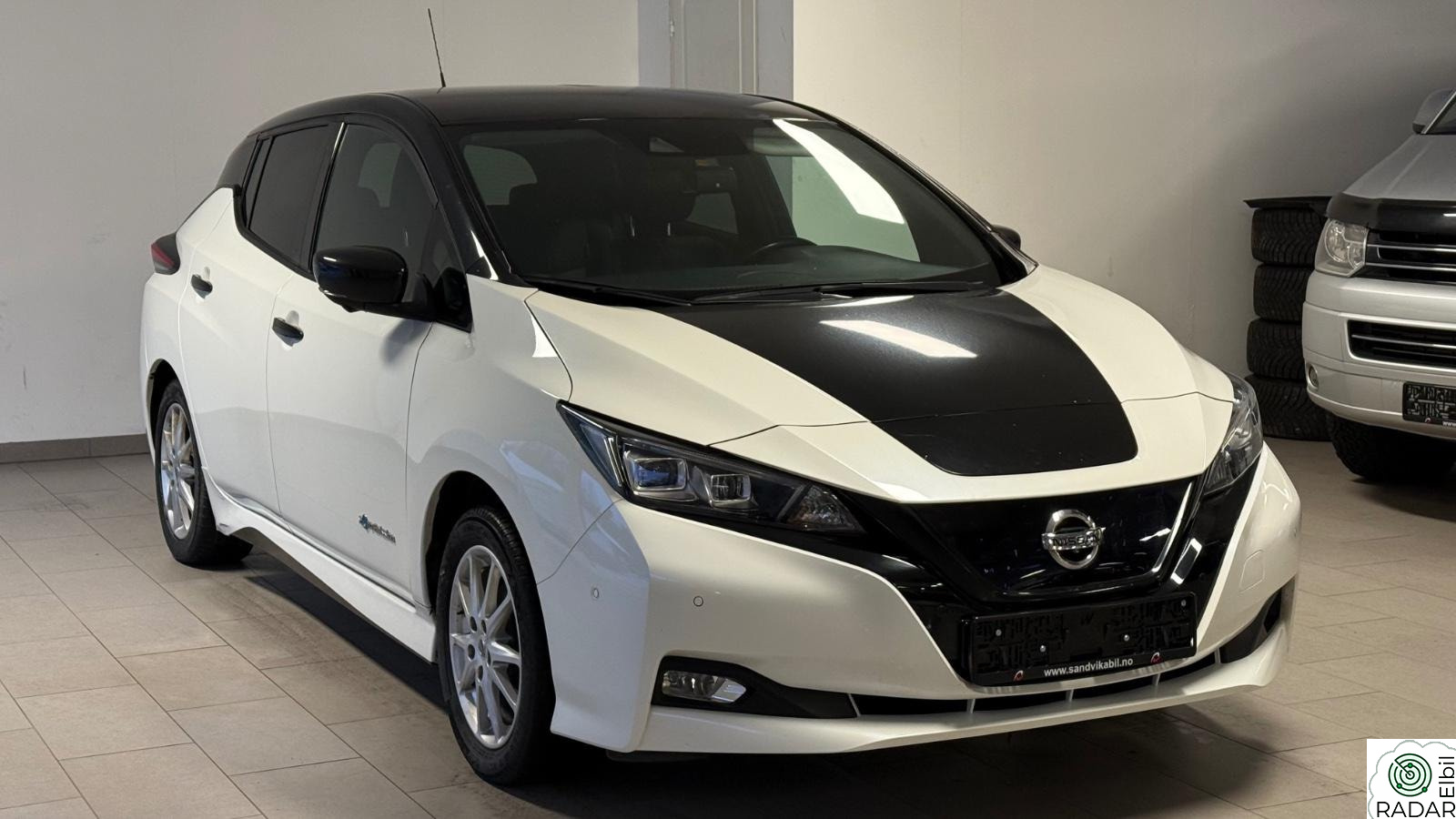 NISSAN LEAF 40kWh 40kWh Tekna E-Pedal Autopilot ACC Bose 360Kam EU-01.28