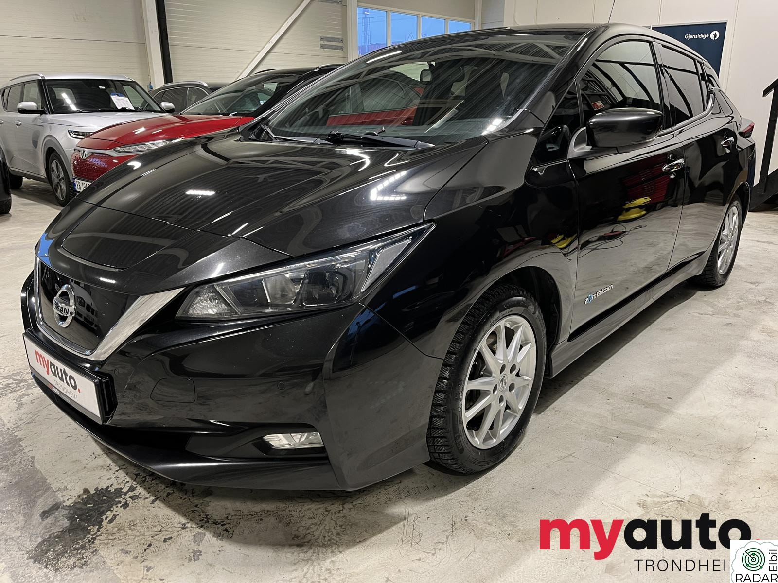 NISSAN Leaf 40kWh 40kWh/N-Connecta/Krok/AppleCarPlay+++