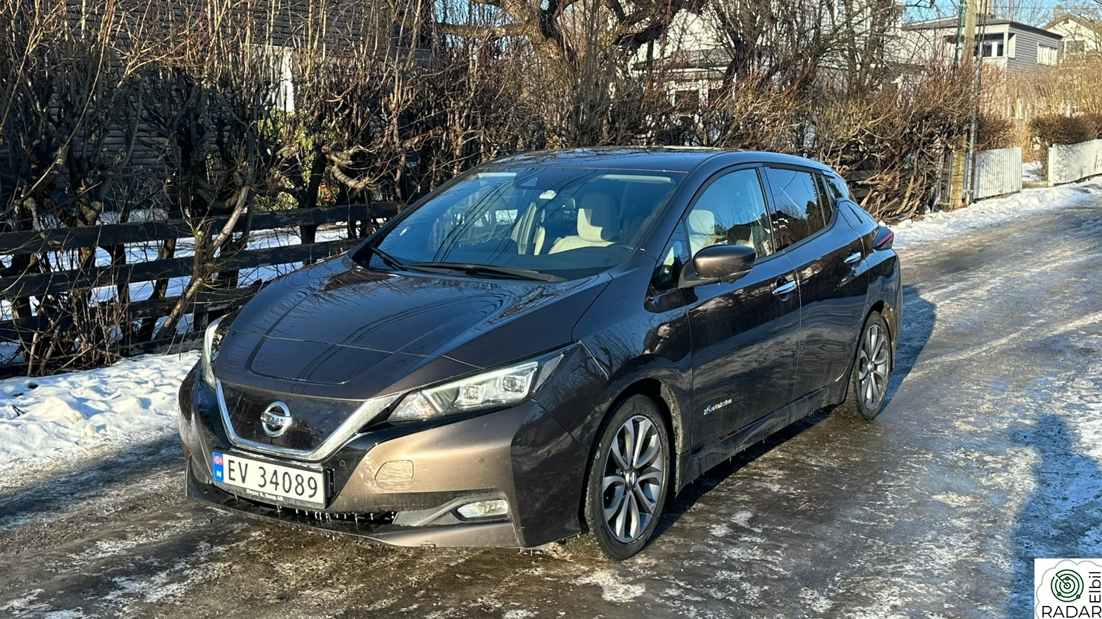 NISSAN Leaf 40kWh Tekna, skinn, varmepumpe, AC, varme i ratt