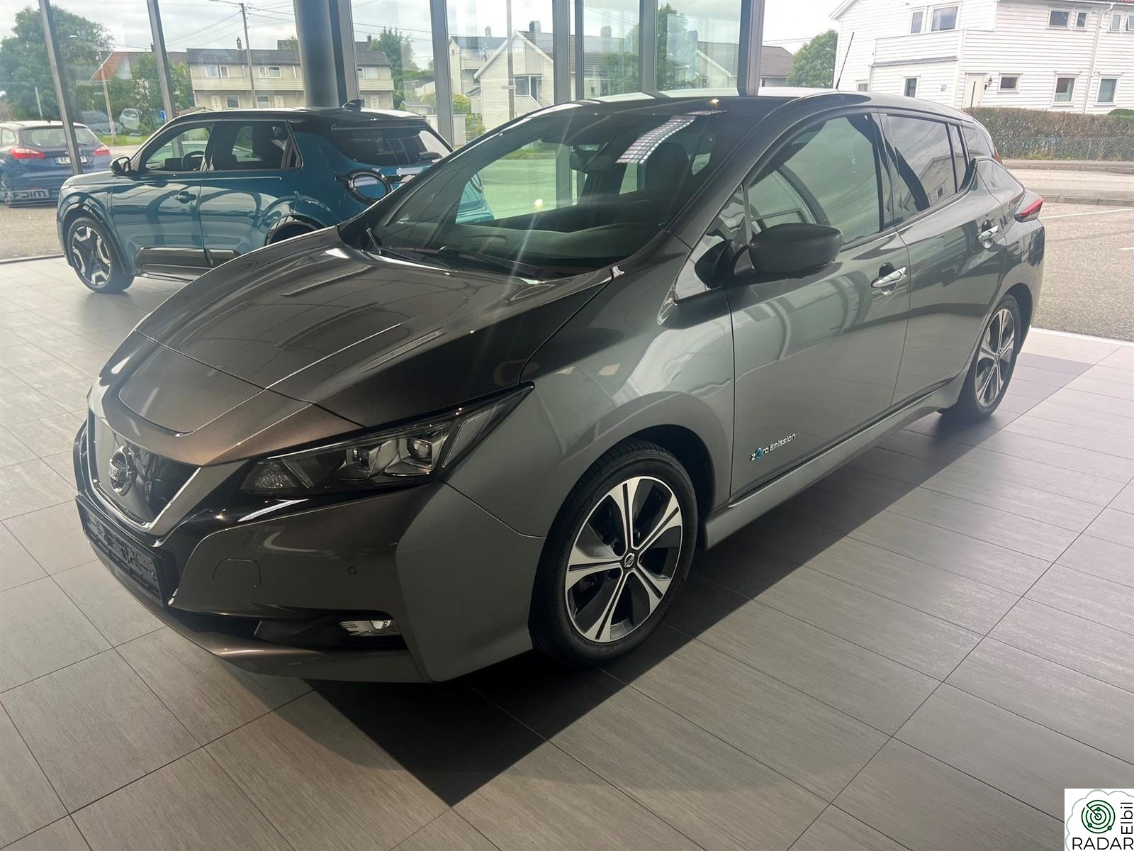 NISSAN Leaf 40kWh 40 Kwt Tekna