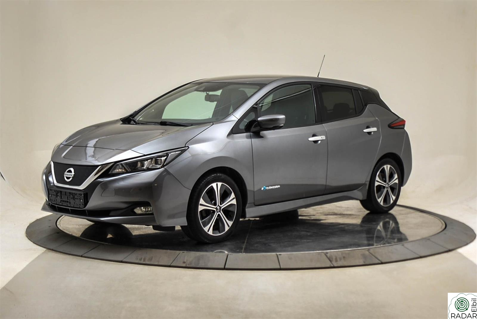NISSAN Leaf 40kWh 40 kwt Tekna m/skinn