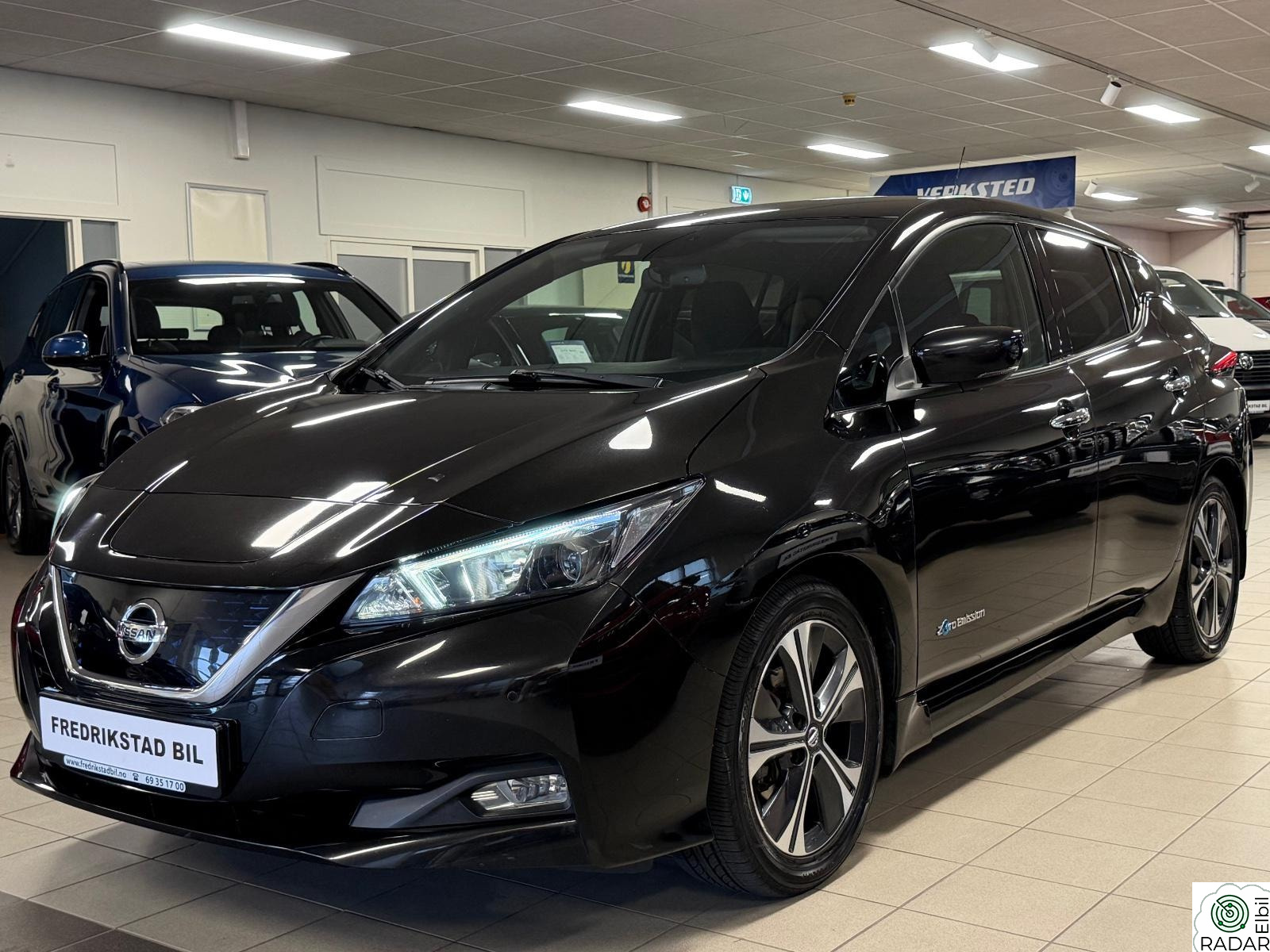 NISSAN Leaf 40kWh 40KWH-AUTOMAT-NCONNECTA-360" KAMERA-NAVI-ACC-EU 2028