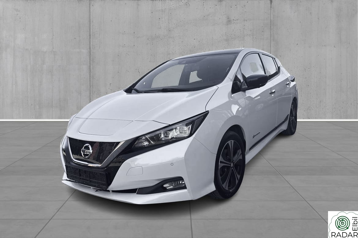 NISSAN Leaf 40kWh n connecta 360