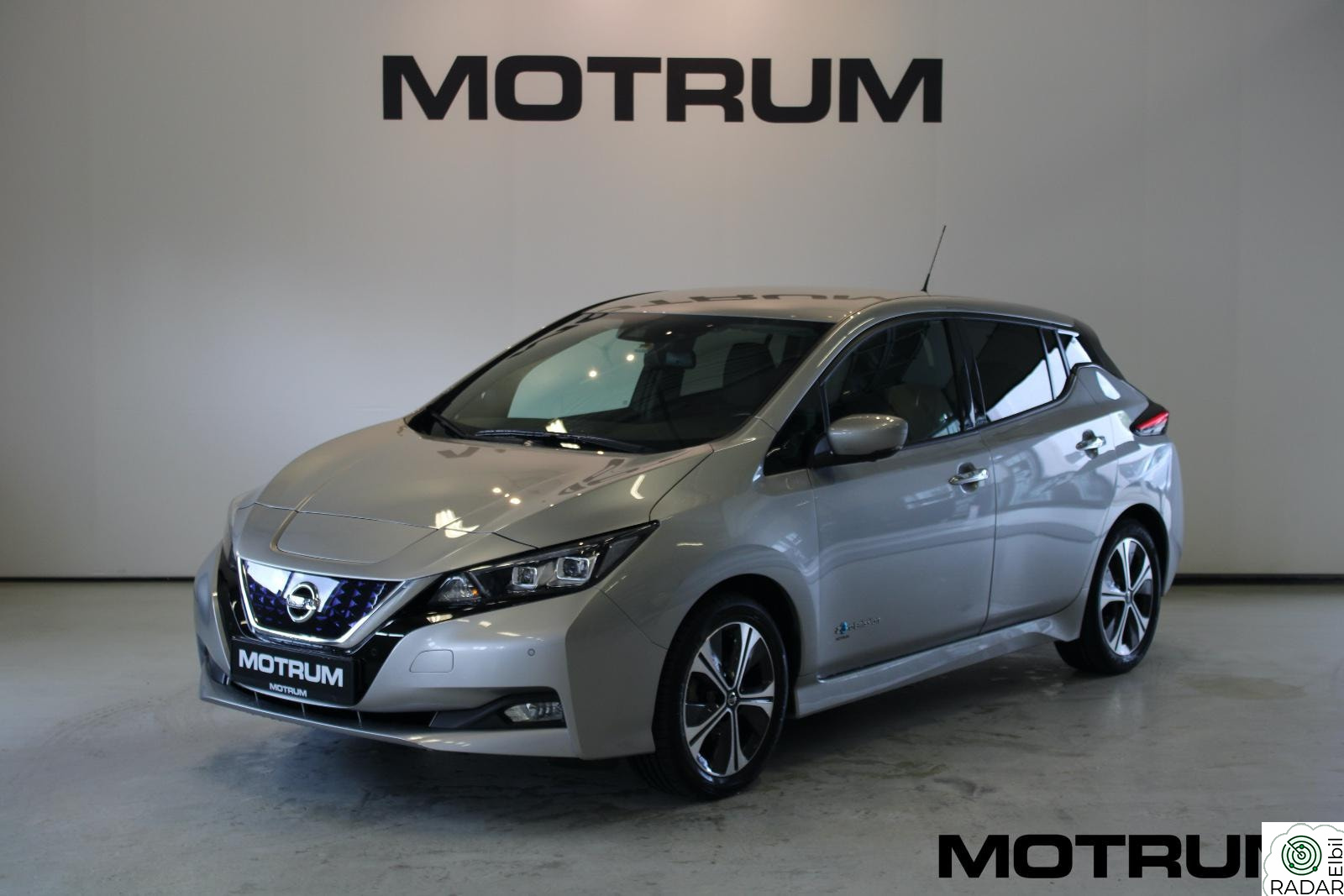 NISSAN Leaf 40kWh Tekna 150 hk m/ ACC Navi Kamera BOSE ProPilot S+V m.m.