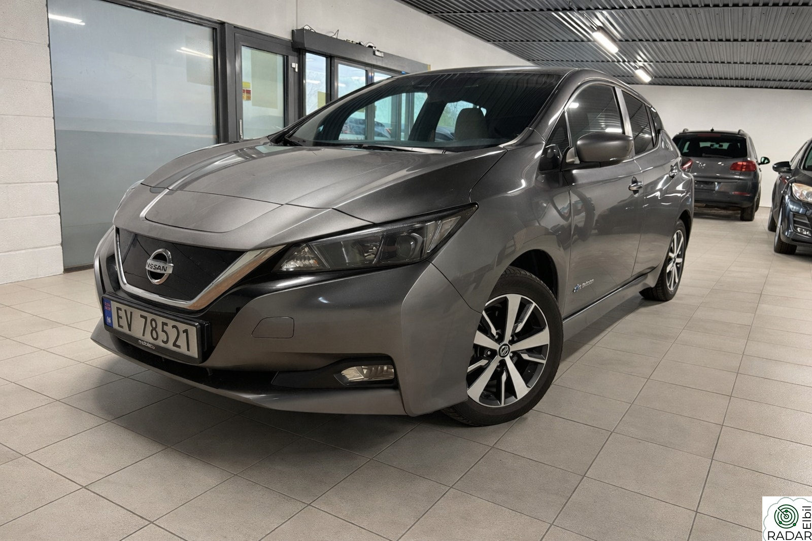 NISSAN Leaf 40kWh EU 05.2027 / 40 KW / R.KAM / NAVI / CRUISE / SE PRIS ++
