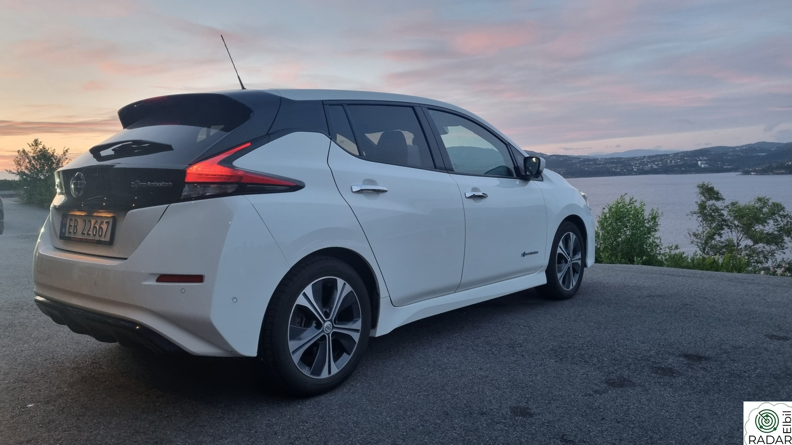 NISSAN Leaf 40kWh PEN LEAF, 40kWh TEKNA, TOPPMODELL, BOSE, APPLE Carplay.