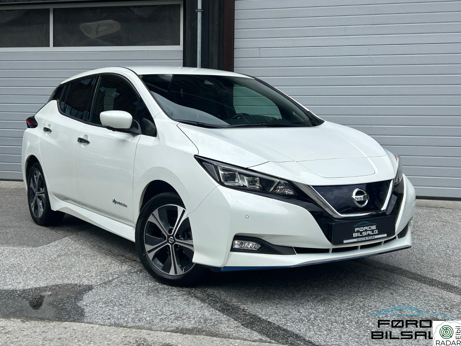 NISSAN Leaf 62kWh 62kWh TEKNA 385km / Skinn /