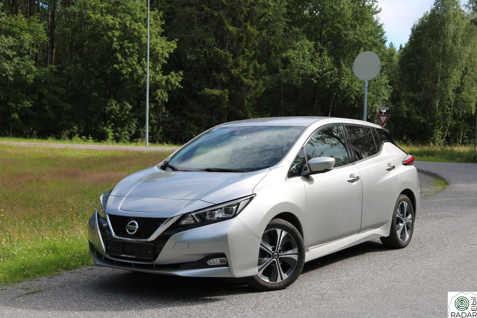 NISSAN Leaf 40kWh 40kWh CRUISE LED NAVI 360-KAMERA RATTVARME BLIS GARANT