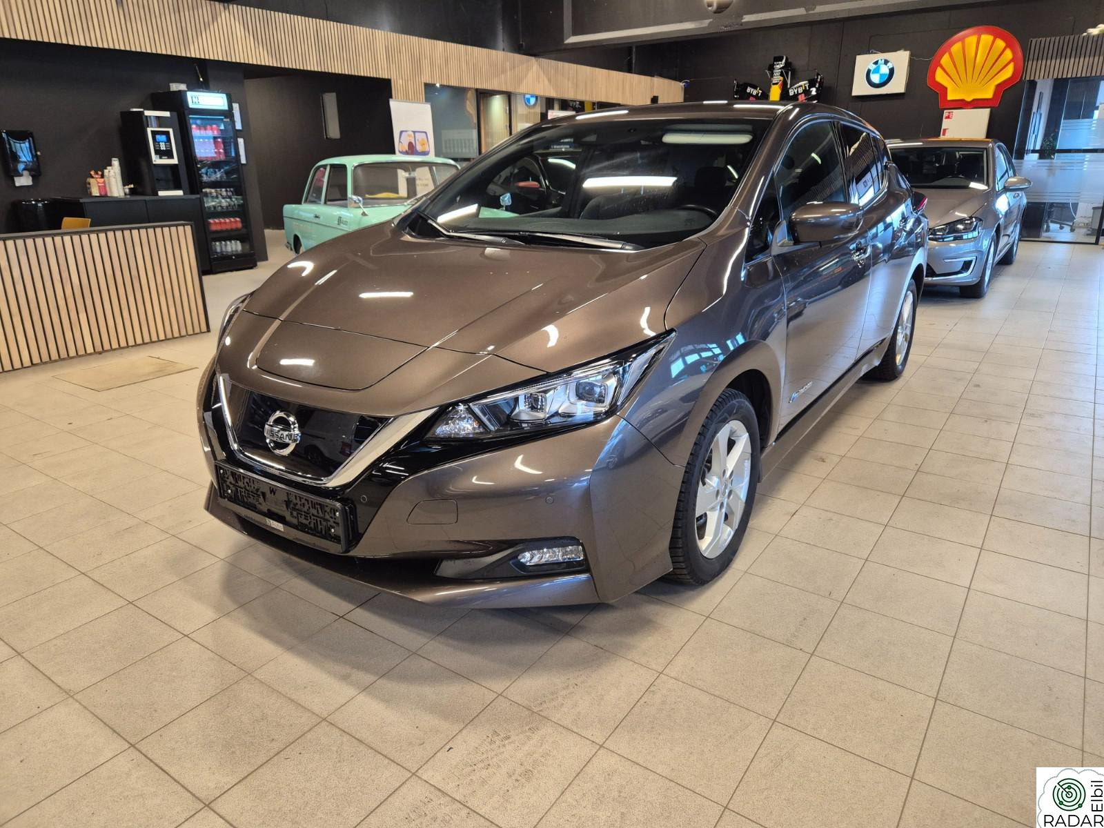 NISSAN Leaf 40kWh 40kWh/ Tekna / Navi/ CC/ DAB/ 360 kamera/ 8xNye dekk