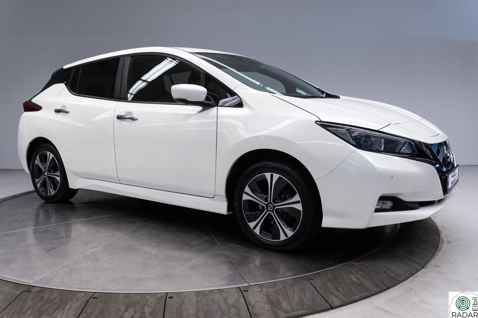 NISSAN LEAF 62kWh 62kWh 218HK 385KM ACC+360KAMERA+CARPLAY+NORSK+EN EIER+