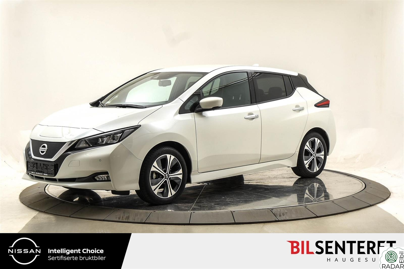 NISSAN Leaf 40kWh N-Connecta 40KWH Delskinn, Navigasjon,Ny service