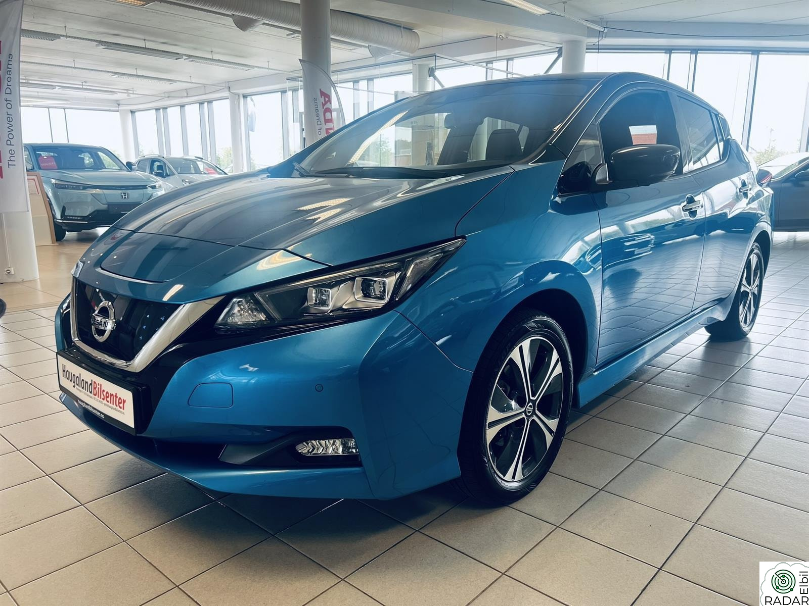 NISSAN LEAF 62kWh 62KWH, 218HK, 360 graders kamera, ACC, Delskinn