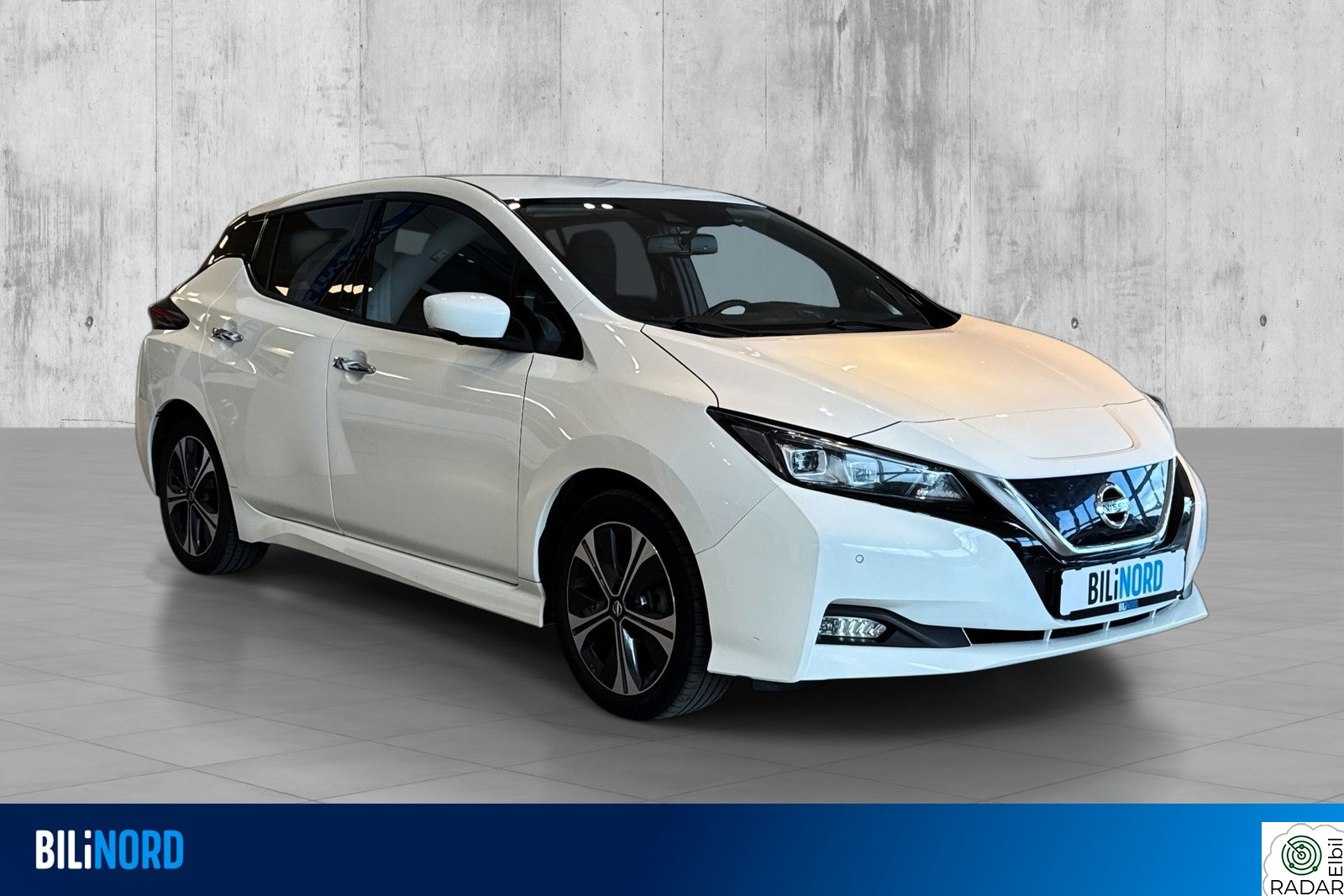 NISSAN LEAF 40kWh N-Connecta 40 kWh 360kam/Økonomisk liten bil!