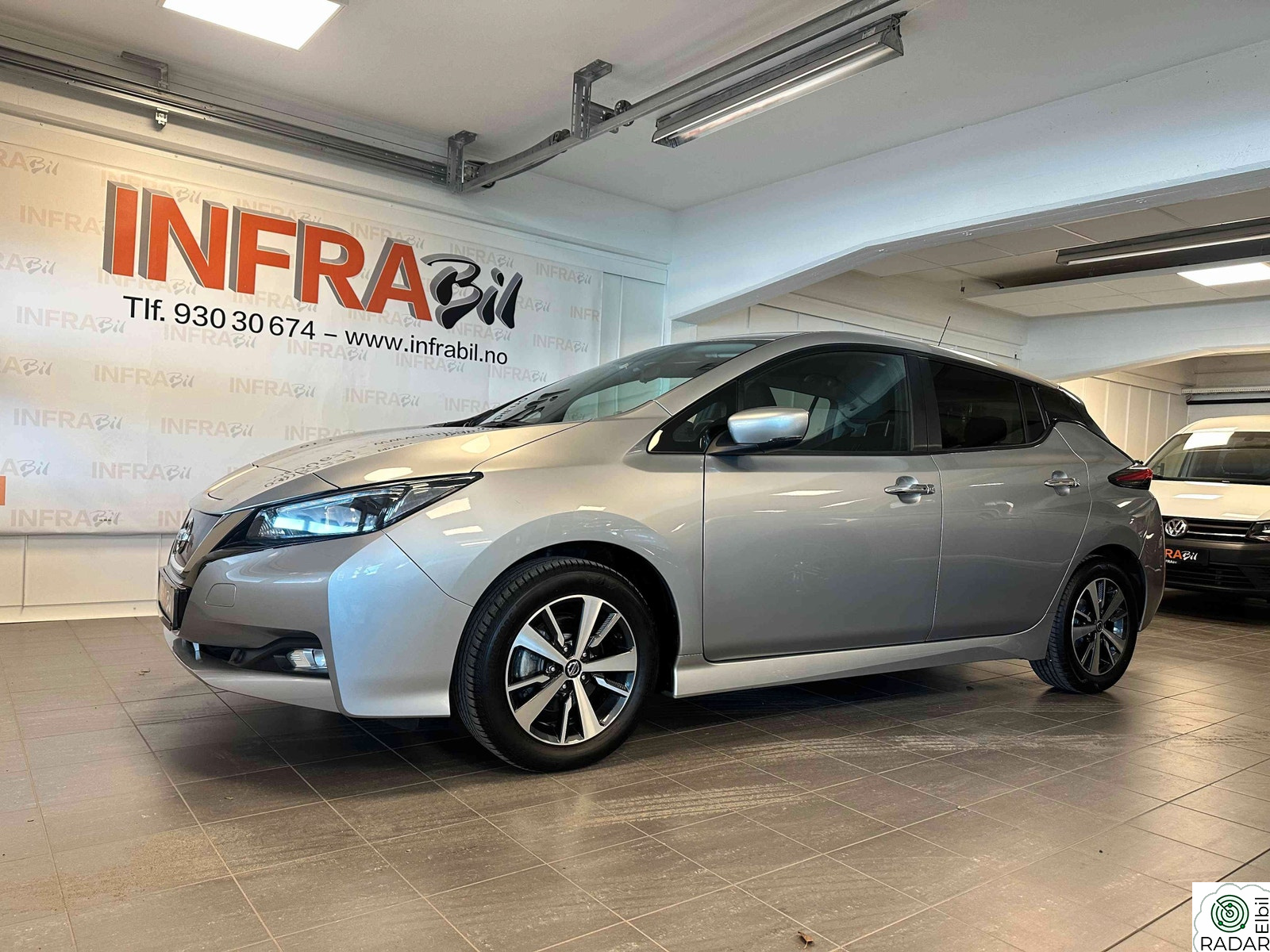 NISSAN Leaf 40kWh +ADAPTIVE CRUISE+VARME I RATT+KAMERA+NAVIG+MØRKE RUTER