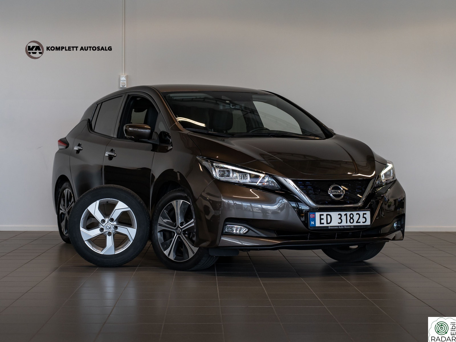 NISSAN LEAF 40kWh Tekna/ 360/ skinn/ DAB
