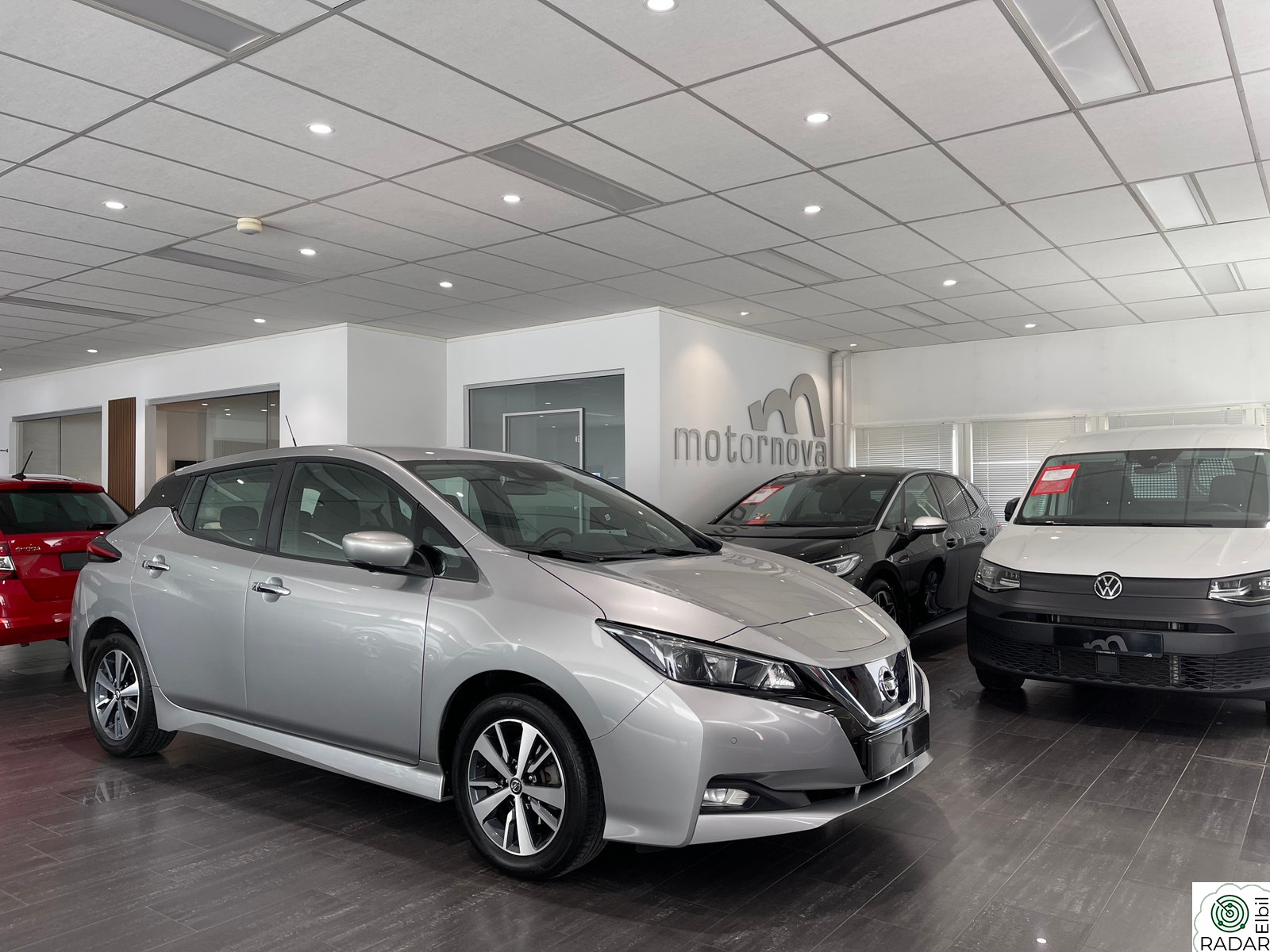 NISSAN LEAF 40kWh 40 kWh Acenta /360kam/Adaptiv cruise/Keyless/SE KM!