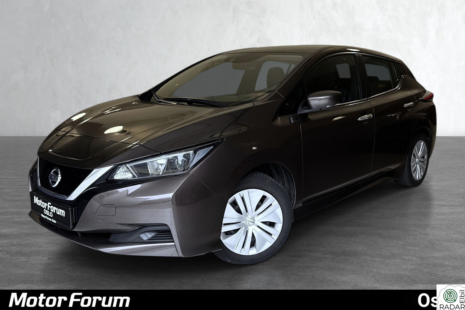 NISSAN LEAF 40kWh rattvarme, blindsonevarsling, kollisjonsvarsling