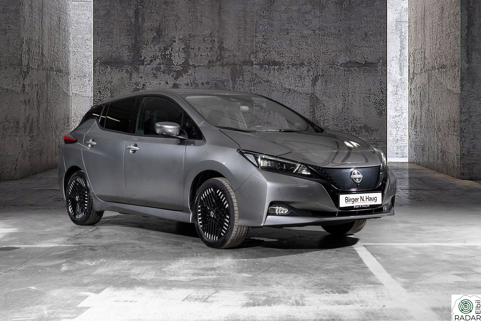 NISSAN LEAF 40kWh 39kWh N-Connecta KLAR FOR Å HENTES MED LAV KILOMETER!!!