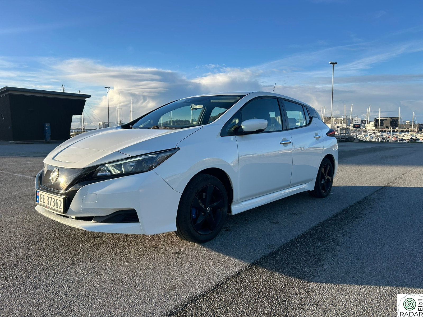 NISSAN LEAF 40kWh 2år/40000km nybilgaranti gjenstår.