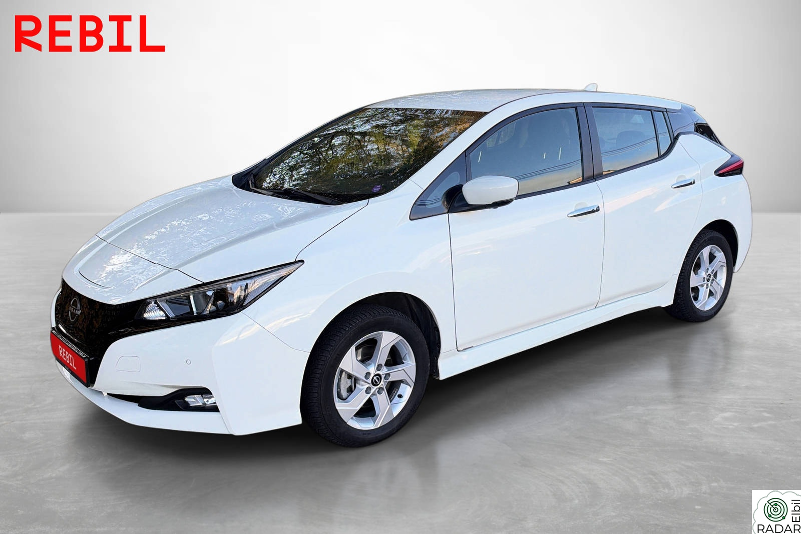 NISSAN LEAF 62kWh 62 kWh/Acenta/360Kam/Cruise/Rattvarme/BT