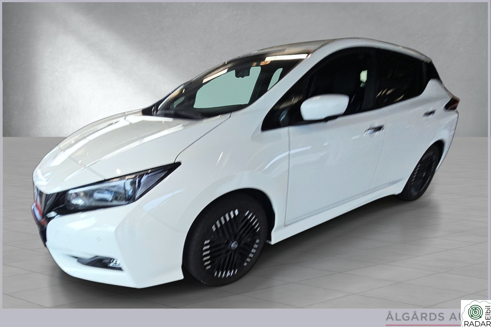 NISSAN LEAF 40kWh 39kWh N-Connecta NAVI-360 KAMERA.ADAPTIV-
