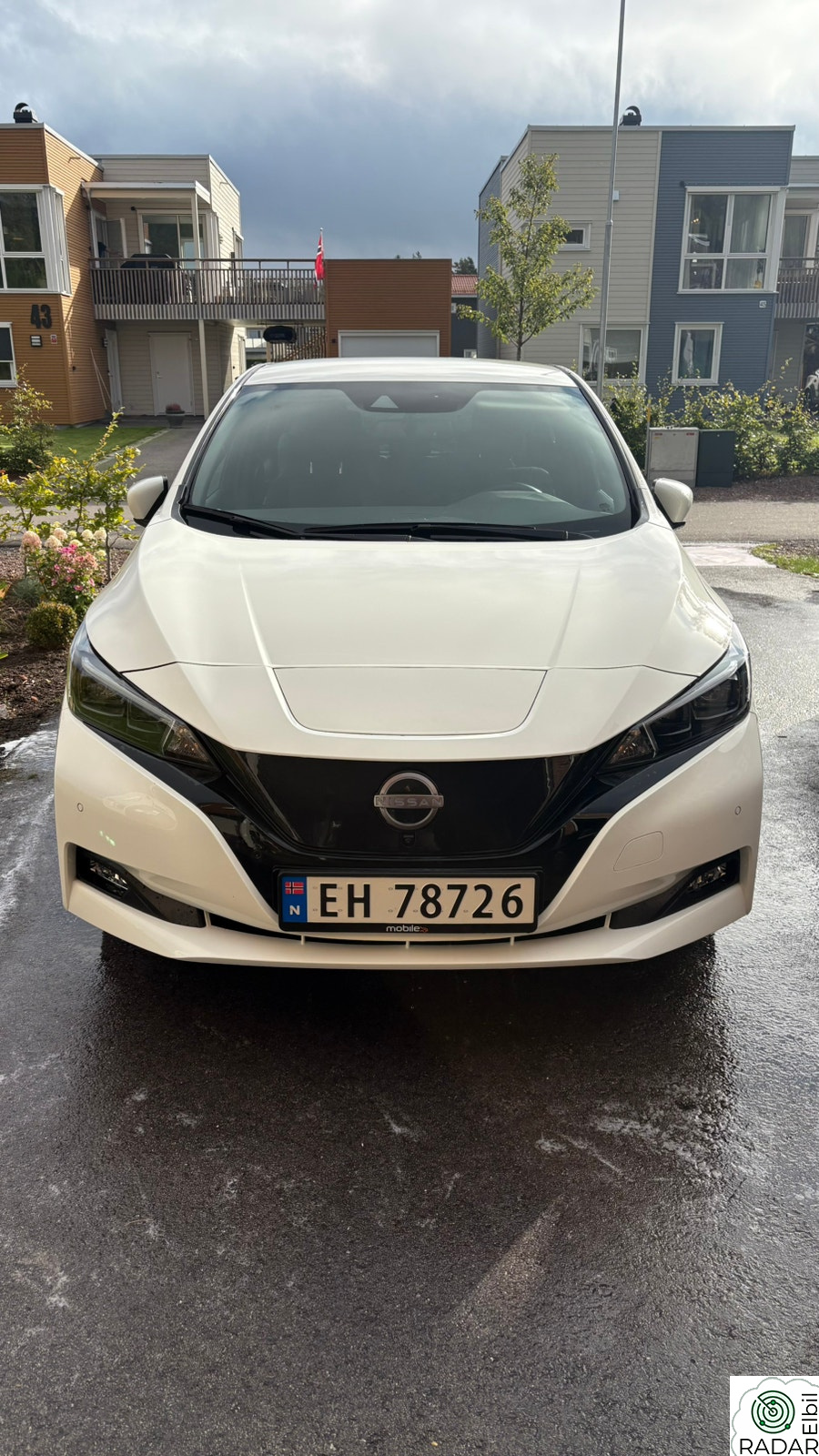 NISSAN LEAF 40kWh 39kWh N-Connecta, varmepumpe, delskinn