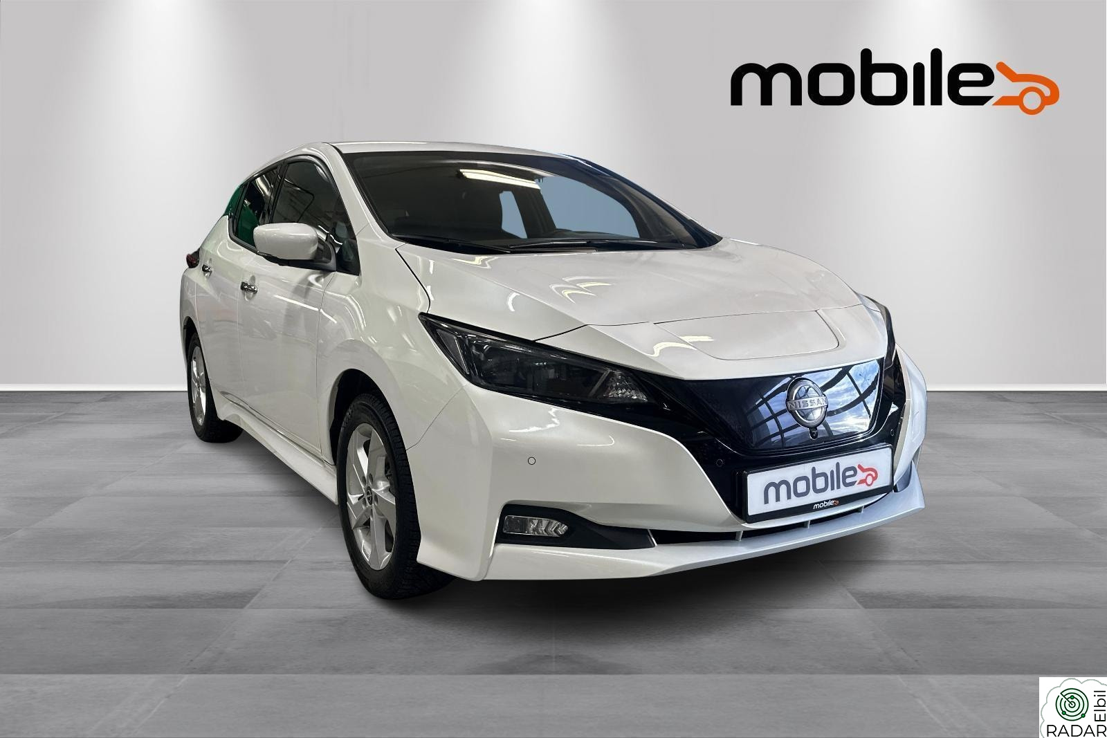NISSAN LEAF 40kWh 39kWh Tekna -Topputstyrt! App! Skinnseter! 360 kamera!