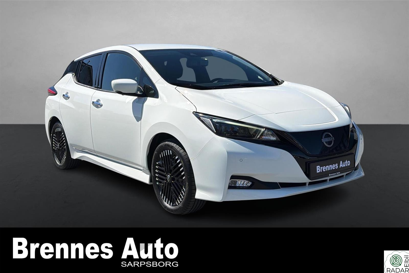 NISSAN LEAF 40kWh 40KWH N-Connecta /360 kamera/App/Rattvarme/++