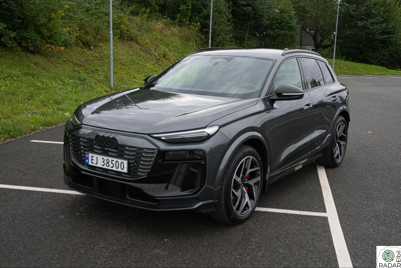 AUDI SQ6 SUV e-tron Tek Pro m/Alt tilgjengelig ekstrautstyr unntatt soltak