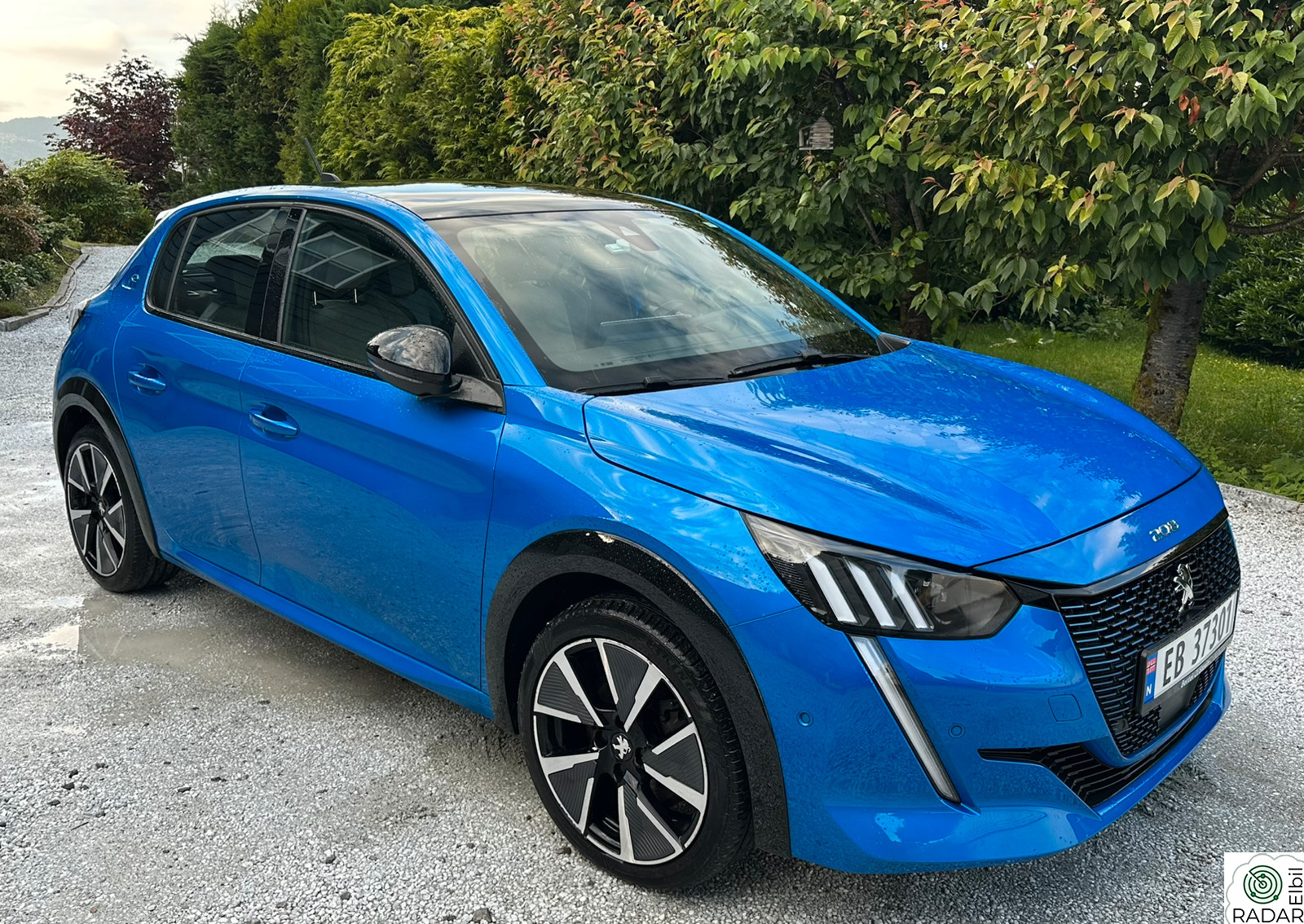 PEUGEOT 208 GT Panorama DAB Skinn S/V-hjul