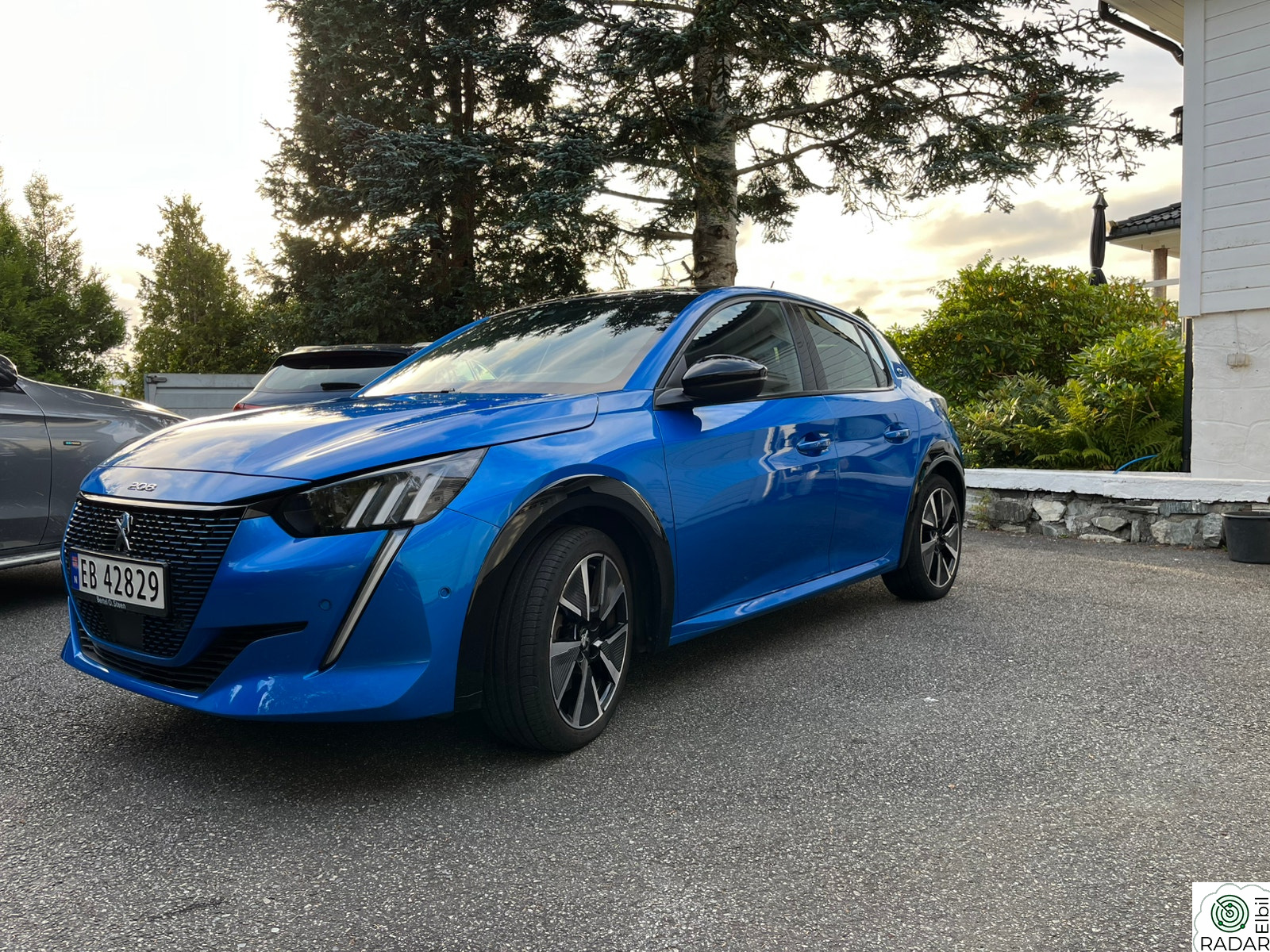 PEUGEOT 208 GT 136hk