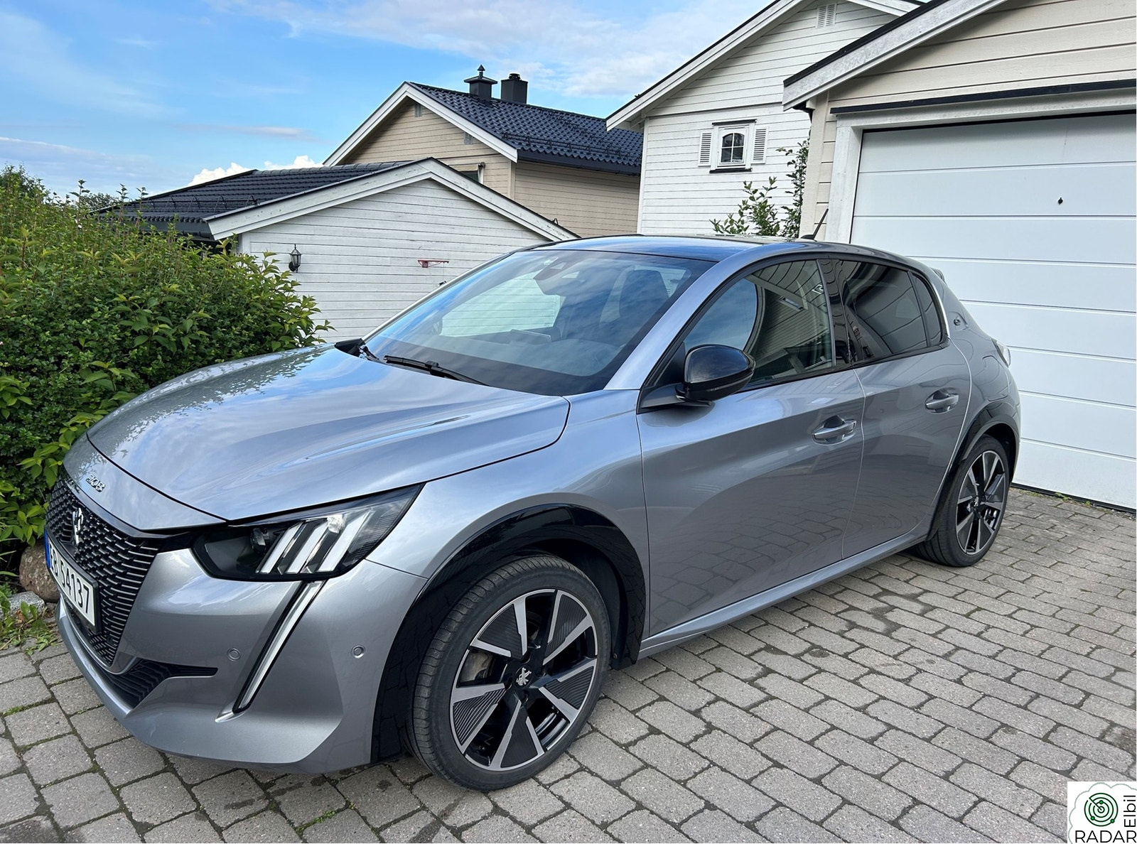 PEUGEOT 208 GT Line med mye utstyr