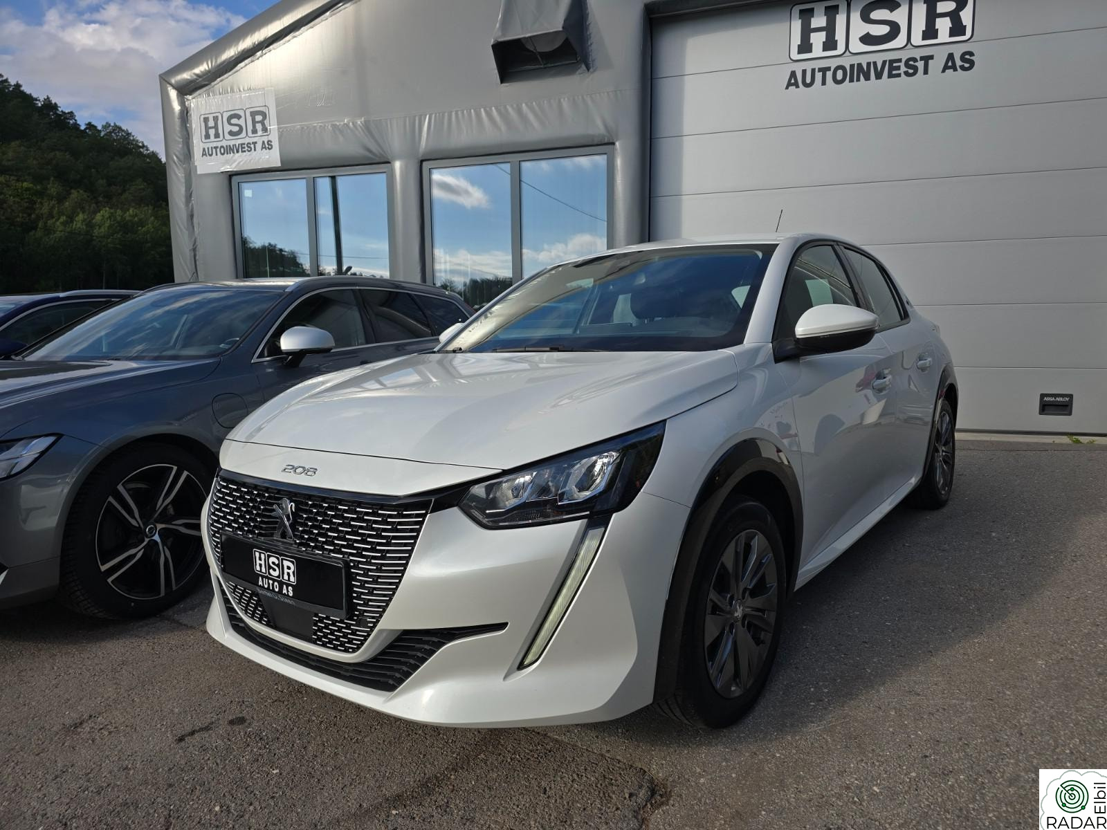 PEUGEOT 208 e- 136hk 339km Allure / Carplay / 360-kamera / Navi