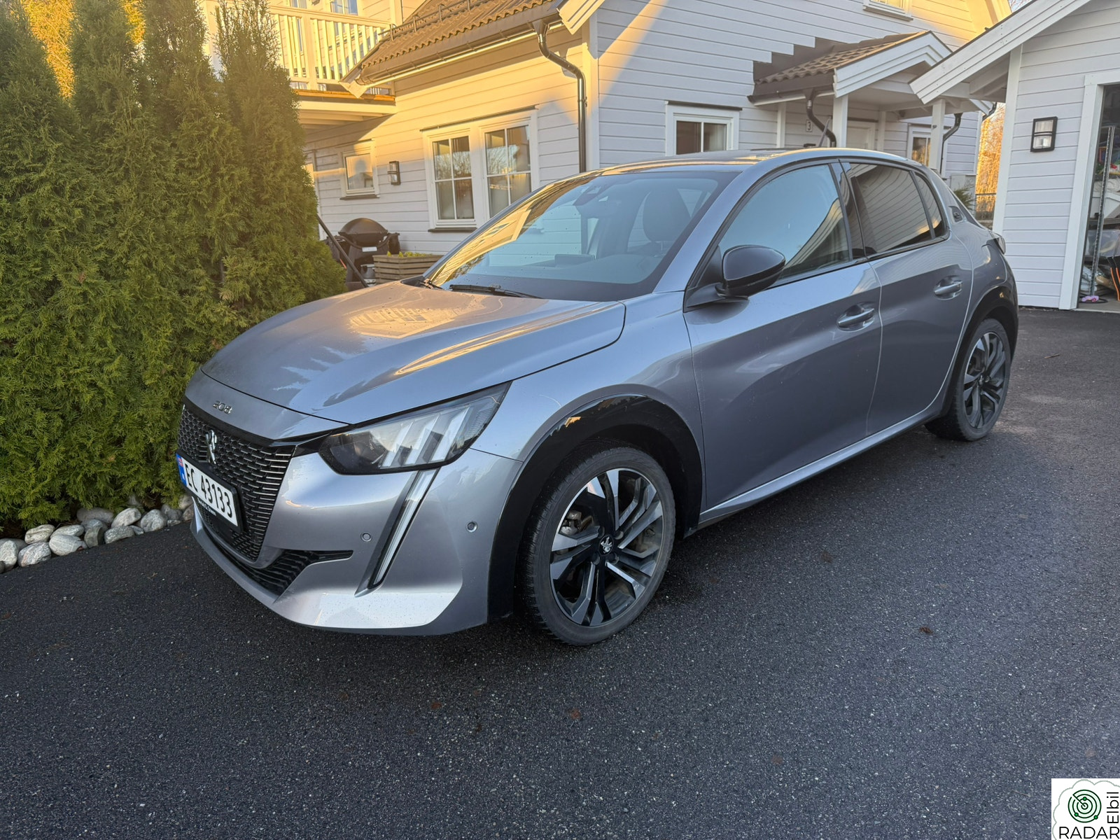 PEUGEOT 208 GT 136hk